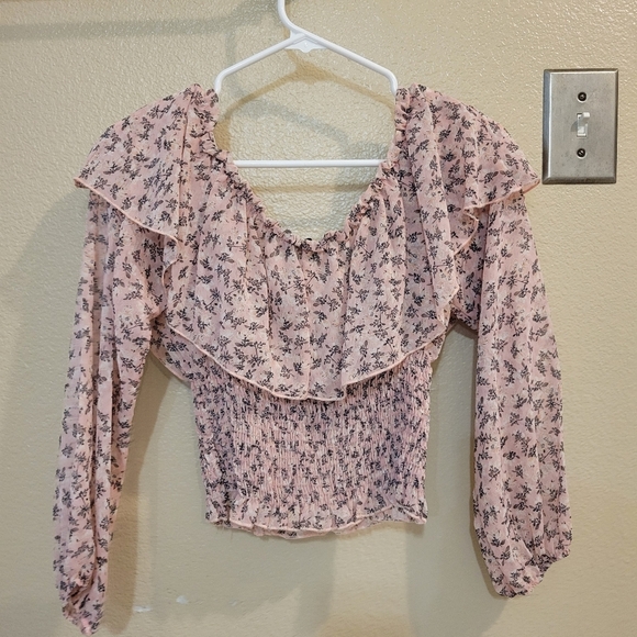 Shop 17 Floral off the shoulder ruffle long sleeve crop top blouse size Medium - Picture 2 of 6